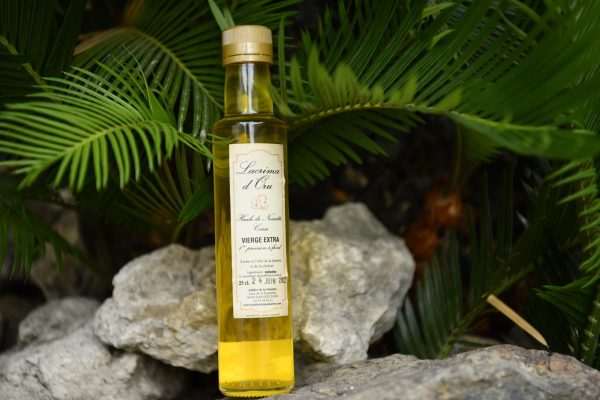 Huile de noisette lacrima d'oru de l'atelier de la noisette Huile de noisette lacrima d'oru