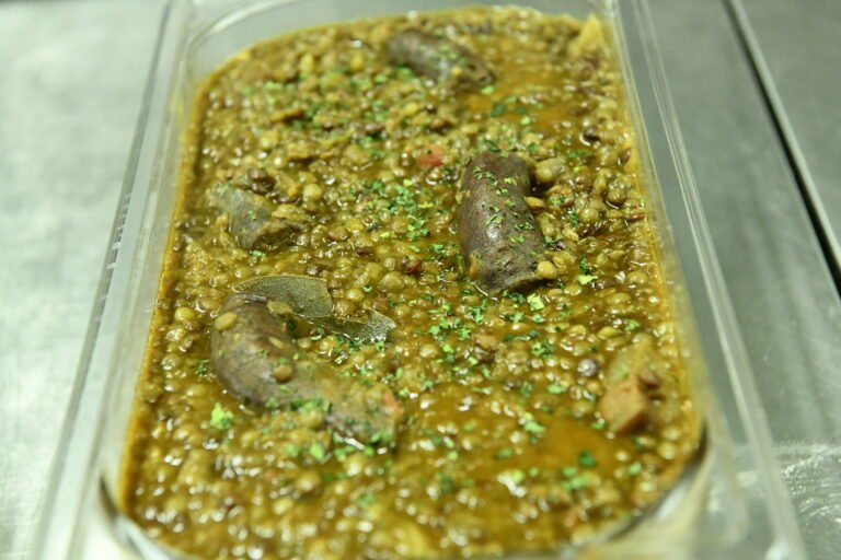 Lentilles au figatellu : spécialité corse pour 6 personnes !