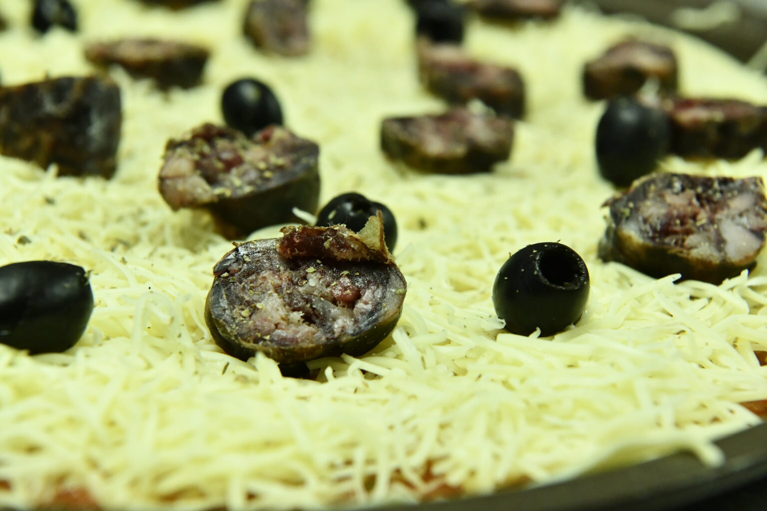 Pizza figatelli : la recette corse pour 4 personnes
