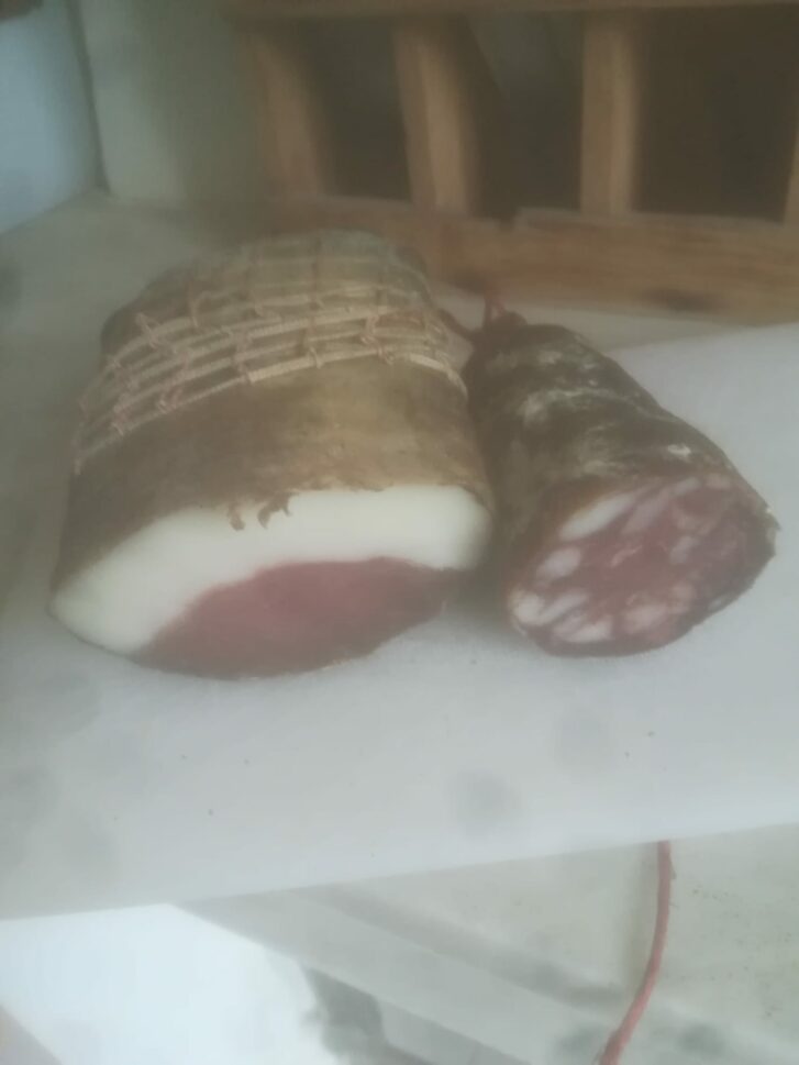 Lonzo-corse-de- Rospigliani-et- saucisson-corse