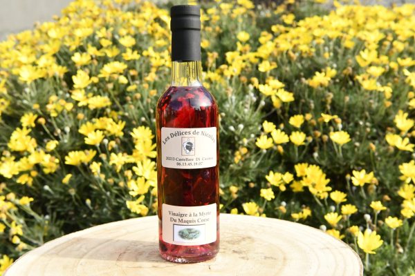 Vinaigre à la myrte corse en bouteille de 37,5cl Vinaigre-à-la-myrte-corse-en-bouteille-de-37,5cl