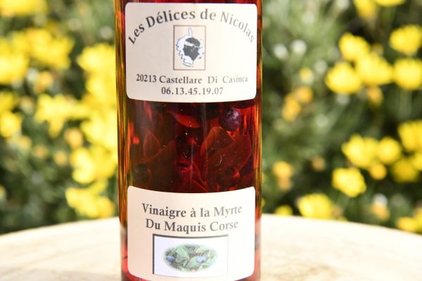 Vinaigre à la myrte corse Vinaigre-à-la-myrte-corse