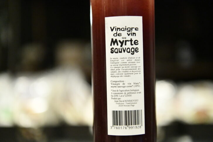 caractéristiques-du-vinaigre-de-vin-au-myrte-sauvage