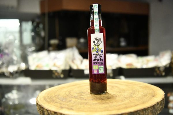 vinaigre de vin au myrte sauvage corse 25cl Vinaigre-de-vin-au-myrte-sauvage-corse-25cl