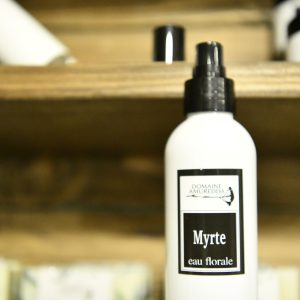 eau-florale-de-myrte-du-domaine-amuredda