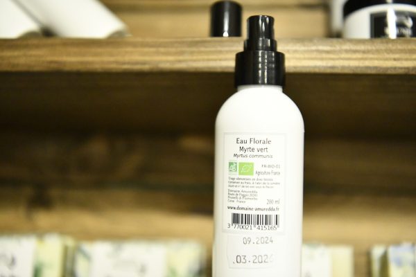 caractéristiques de l'eau florale de myrte caractéristiques-de-l'-eau- florale-de-myrte corse