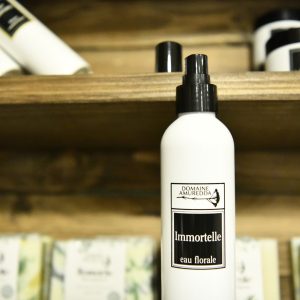 eau-florale-d-immortelle-du-domaine-amuredda