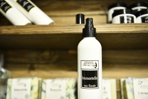 eau florale d 'immortelle du domaine amuredda eau-florale-d-immortelle-du-domaine-amuredda