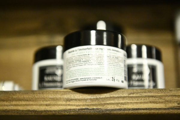 Caractéristiques-du-baume-a-l-immortelle-corse
