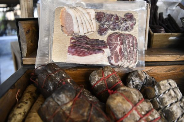 planche de charcuterie fermiere corse planche-de-charcuterie-fermiere-corse