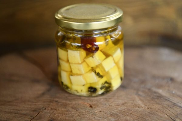 tomme-de-brebis-a-l-huile-d-olive-du-domaine-petraghje